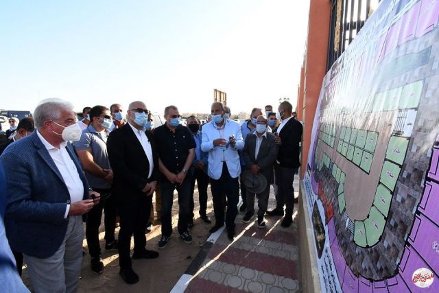 وزير الإسكان ومحافظ جنوب سيناء يتفقدان "سوق بدر" الحضارية بطور سيناء