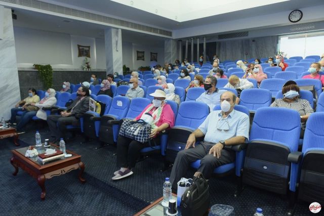 رئيس قناة السويس يلتقى وفد جمعية إحياء التراث.. للتعرف على مستجدات المشروعات التنموية