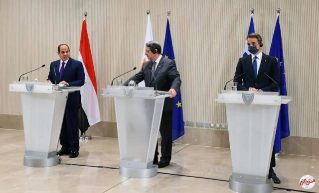 السيسي يعود إلى أرض الوطن قادما من قبرص