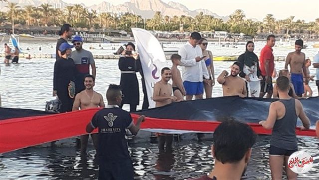 رقم قياسي لـ مصر في موسوعة جينيس بأطول علم تحت الماء