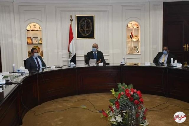 وزير الإسكان يؤكد أن المحور المركزي من أهم المحاور الرئيسية ب6أكتوبر